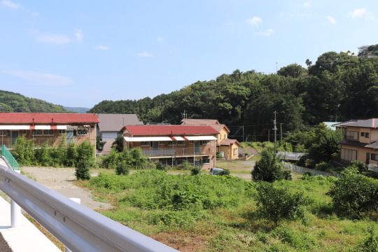 真鶴町岩　建築条件なし約607坪の売地