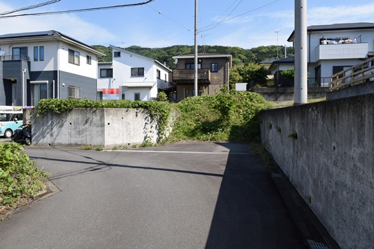 湯河原町鍛冶屋　閑静な住宅街・南側道路の陽当たり良い約60坪の土地