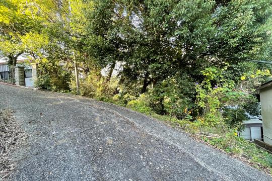 湯河原町宮上　山並み眺望　建築条件なし更地