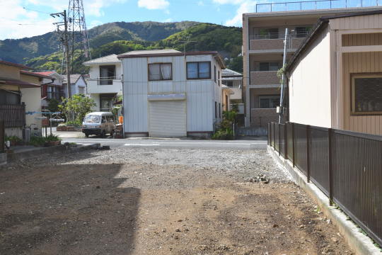敷地内