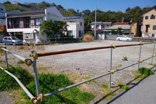 真鶴町岩　海水浴場目の前　164坪売地