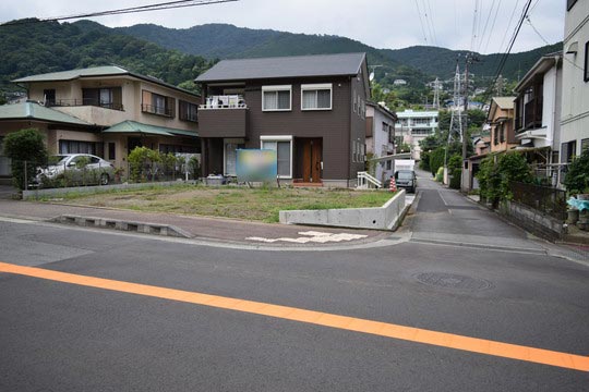 湯河原町土肥6丁目　東南角地・駅徒歩圏