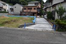 湯河原中央4丁目 生活便利な平坦地