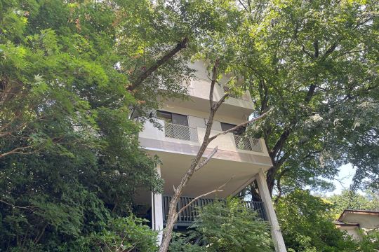 熱海市泉　3階建て4ＬＤＫ　各階バルコニー付　陽当たり良好