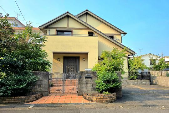 湯河原町土肥　湯河原駅まで徒歩約5分　生活便利な平坦地　ロフト付5LDK