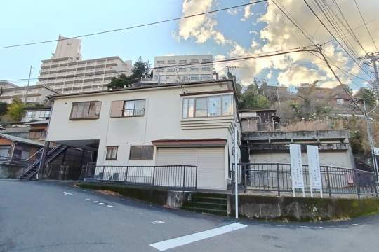 熱海市泉　240坪以上の広大な敷地　温泉引込済　7LDK