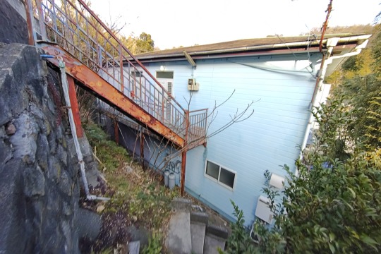 真鶴駅徒歩11分　福浦漁港近くの２世帯メゾネットアパート