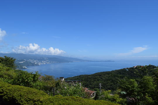南熱海グリーンヒル　海一望の温泉付邸宅