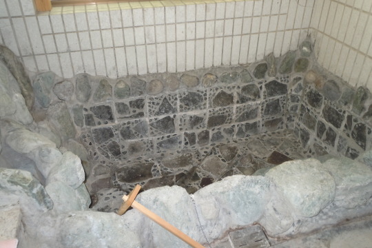 宮上　緑包まれた大型住宅