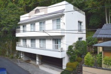 奥湯河原 民泊、2世帯住宅など多目的に使える大型住宅