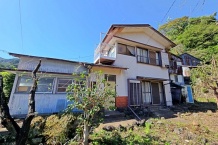 湯河原町宮上 温泉街エリア・生活便利 敷地約90坪の庭付き3K