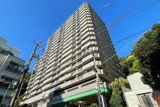 ライオンズタワー奥湯河原　共用施設充実・山並み一望の南向き2LDK
