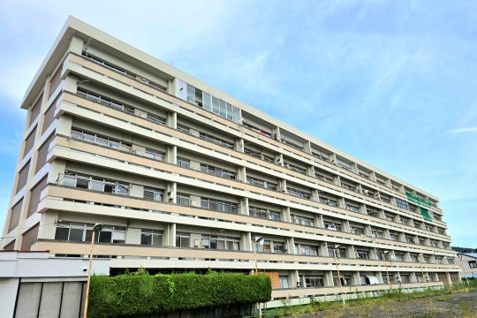 湯河原シーサイドマンション　1階2K　駅・海徒歩圏内　生活便利な環境