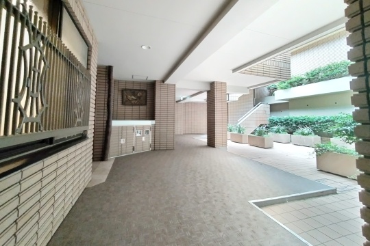 玄関前