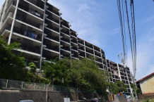 湯河原町 サンクタス湯河原ラ・ヴュー 三面採光の角部屋 2LDK