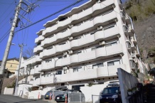 イーグル湯河原ビューリゾート 開放的な眺望と温泉大浴場が魅力の1K