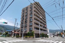 マリンビュー湯河原　駅徒歩10分・生活便利　海・花火眺望が魅力の高層階角部屋
