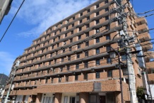 ライオンズマンション湯河原第2　3階2LDK　バス停目の前生活便利